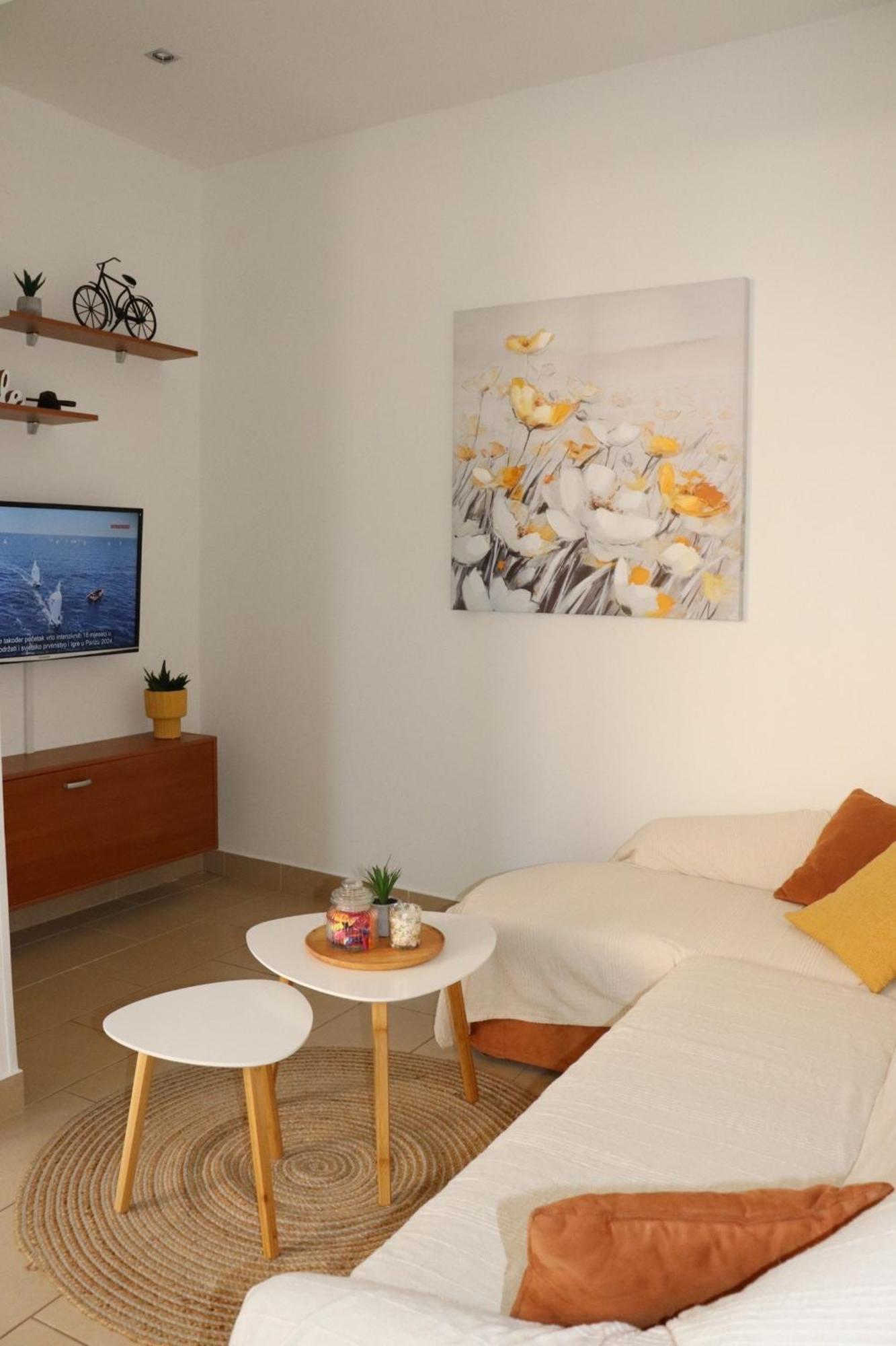 Apartments And Rooms With Parking Space Krk - 5294 克尔克 外观 照片